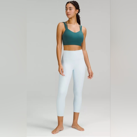 Lululemon - Picture 2 of 4